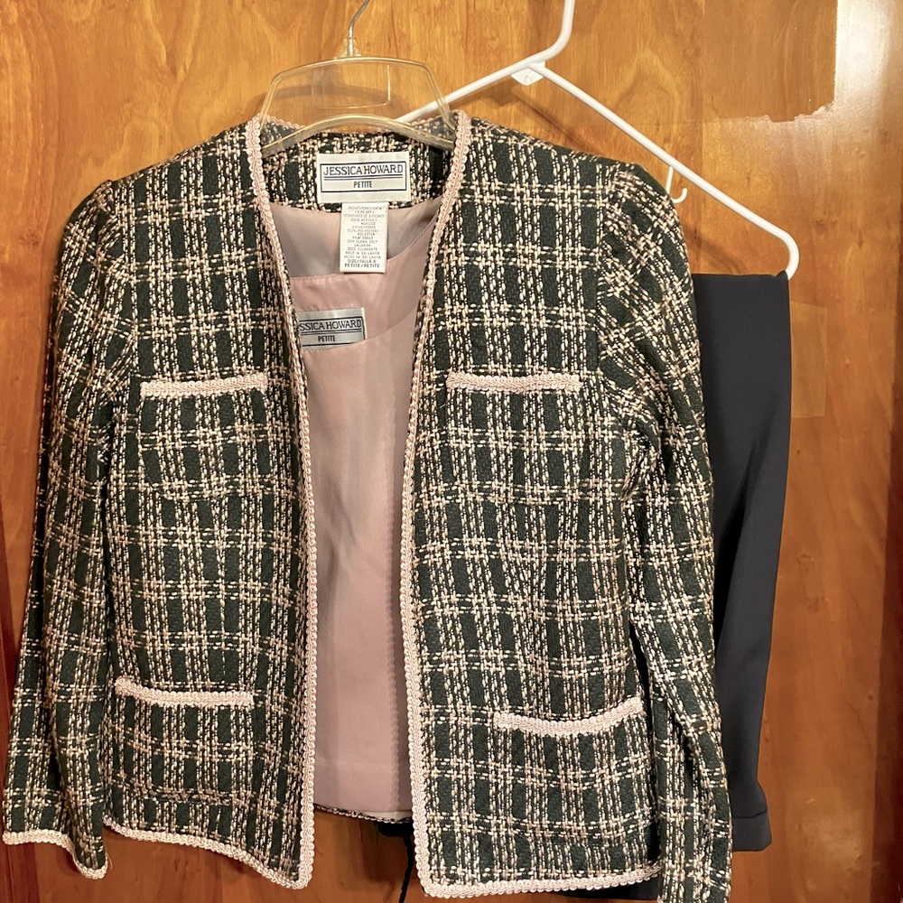 Jessica Howard pant suit.